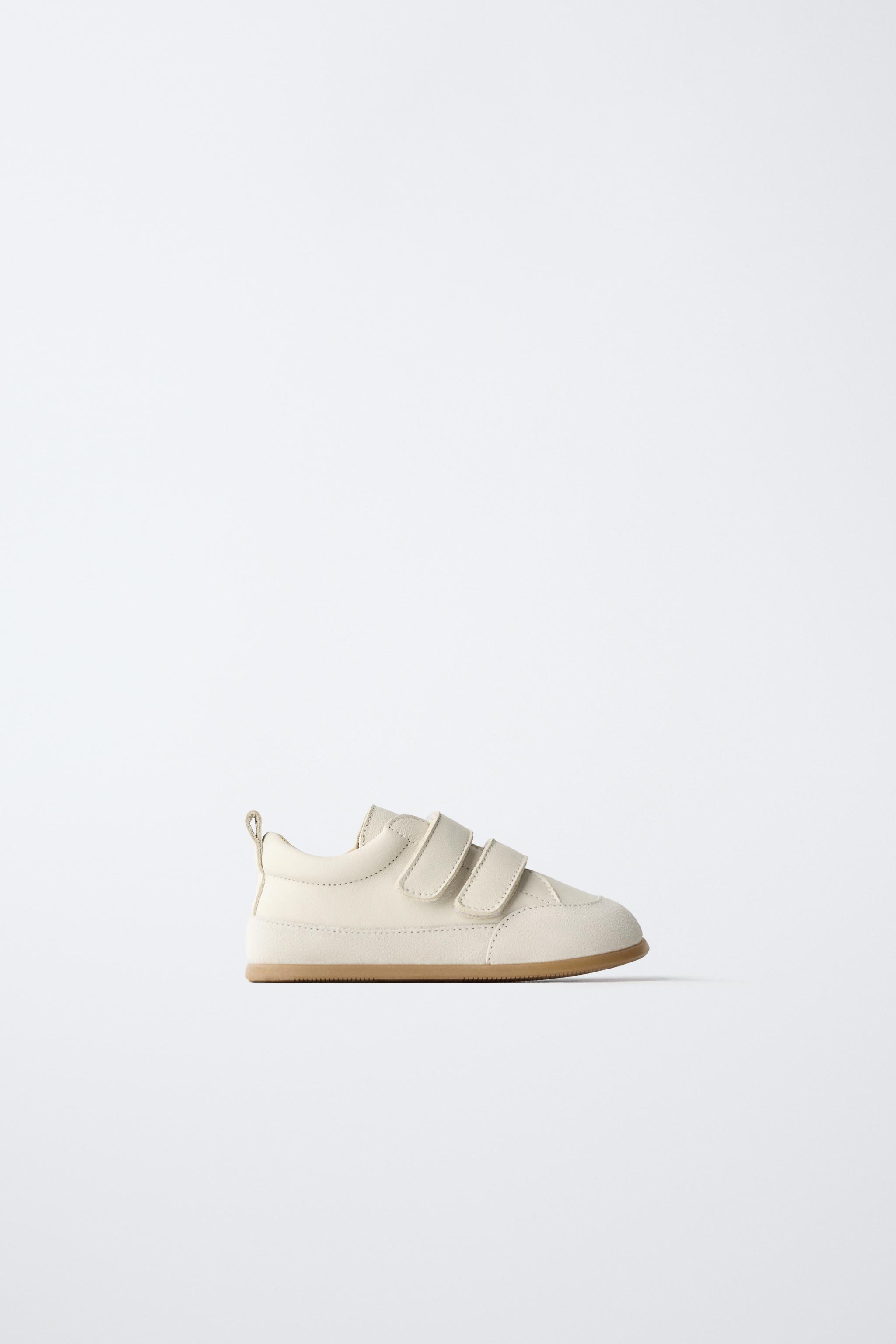 CHAUSSURES EN CUIR PIEDS NUS